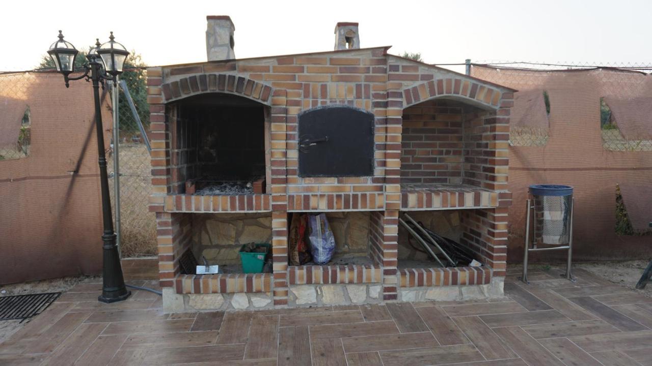 Cuchi Farm Villa Chinchon Exterior photo